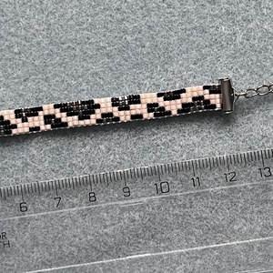 Leopárd Nyomok - kézzel készített, gyöngyszövött karkötő, leopárd mintás ékszer, állítható méret, luxus és elegáns - ékszer - karkötő - gyöngyös karkötő - Meska.hu