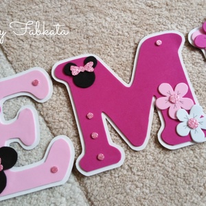 Minnie stílúsú 15cm babanév falmatrica bababetű dekorgumi  - otthon & életmód - dekoráció - fali és függő dekoráció - betű & név - Meska.hu