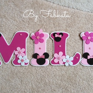 Minnie stílúsú 15cm babanév falmatrica bababetű dekorgumi  - otthon & életmód - dekoráció - fali és függő dekoráció - betű & név - Meska.hu