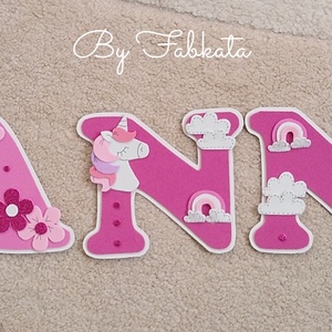 Unikornis mintás magenta név 15cm babanév falmatrica bababetű dekorgumi  - otthon & életmód - dekoráció - Meska.hu