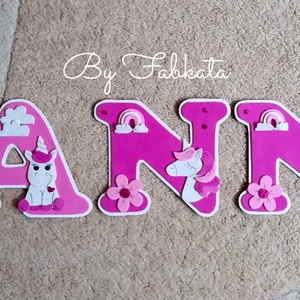 Unikornis mintás magenta név 15cm babanév falmatrica bababetű dekorgumi  - otthon & életmód - dekoráció - Meska.hu