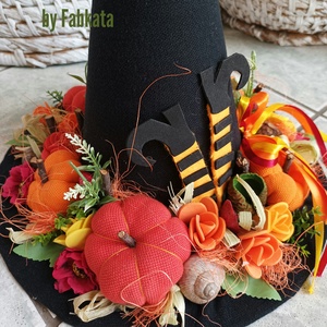 Boszorkány kalap tökös őszi asztaldísz dekoráció, Otthon & Életmód, Dekoráció, Halloween, Halloweeni dekoráció, Virágkötés, Újrahasznosított alapanyagból készült termékek, MESKA