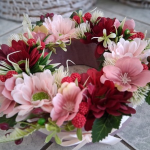 Virágkoszorú asztaldísz  - Meska.hu