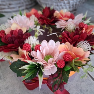 Selyemvirágos koszorú asztaldísz  - Meska.hu