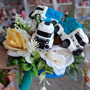 Kisfiú ovis ballagási csokor autós , Otthon & Életmód, Virágdekoráció, Virágok, Virágcsokor, Virágkötés, MESKA