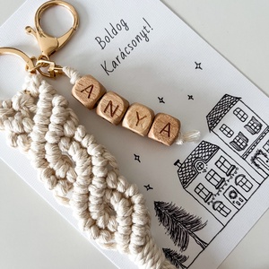 ANYA feliratos makramé kulcstartó adventi képeslappal, különleges karácsonyi ajándék anyukáknak - táska & tok - kulcstartó & táskadísz - kulcstartó - Meska.hu