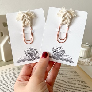 2 db natúr makramé könyvjelző, rozé arany színű gemkapcson - Páros makramé könyvjelző - könyv & zene - könyvjelző - Meska.hu 2 db natúr makramé könyvjelző, rozé arany színű gemkapcson - Páros makramé könyvjelző - könyv & zene - könyvjelző - Meska.hu