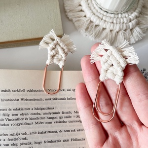 2 db natúr makramé könyvjelző, rozé arany színű gemkapcson - Páros makramé könyvjelző - könyv & zene - könyvjelző - Meska.hu 2 db natúr makramé könyvjelző, rozé arany színű gemkapcson - Páros makramé könyvjelző - könyv & zene - könyvjelző - Meska.hu