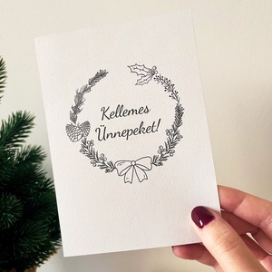 Karácsonyi képeslap koszorú mintával (A6-os), újrahasznosított papírra nyomtatva, borítékkal - otthon & életmód - papír, írószer - ajándékozás kellékei - képeslap, üdvözlőlap - Meska.hu