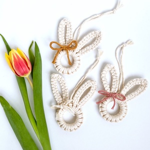 3 db húsvéti nyuszi dísz masnival - színes, felakasztható tavaszi makramé dekoráció - Meska.hu