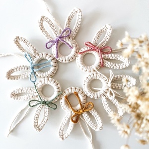 6 db húsvéti nyuszi dísz masnival - színes, felakasztható tavaszi makramé dekoráció - Meska.hu