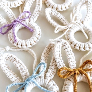 Húsvéti makramé nyuszi dísz, masnival - színes, felakasztható tavaszi dekoráció - otthon & életmód - dekoráció - fali és függő dekoráció - függődísz - Meska.hu