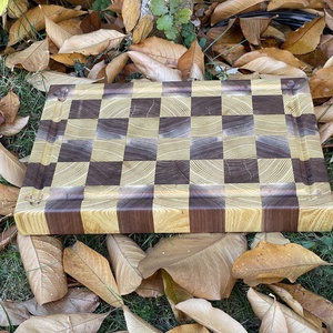 Bütüs vágódeszka - Meska.hu