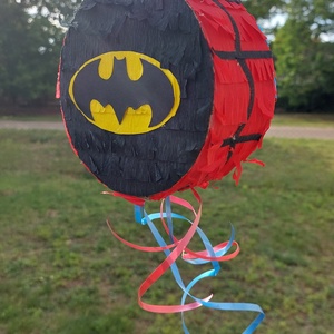 Kicsi szuperhős piñata (üres) - játék & sport - sport és kikapcsolódás - más játékok, sportok - Meska.hu