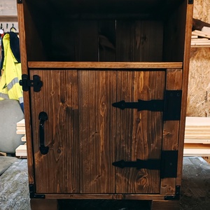 Rusztikus éjjeliszekrény - otthon & életmód - bútor - szekrény - Meska.hu