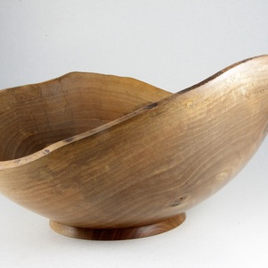 Nagy dió - Egyedi, kézműves kínálótál diófából - otthon & életmód - dekoráció - asztal és polc dekoráció - asztaldísz - Meska.hu