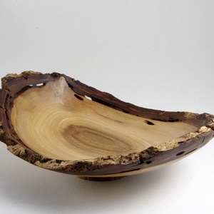 Öregem - Egyedi, kézműves karéjtál diófából - otthon & életmód - konyhafelszerelés, tálalás - tálalás - kínálótál - Meska.hu