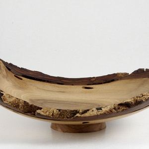 Öregem - Egyedi, kézműves karéjtál diófából - otthon & életmód - konyhafelszerelés, tálalás - tálalás - kínálótál - Meska.hu