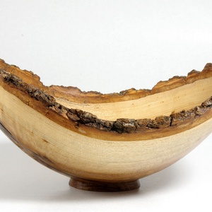 Kőris - Egyedi, kézműves karéjtál kőrisfából - otthon & életmód - dekoráció - asztal és polc dekoráció - dekorációs tál, tartó - Meska.hu