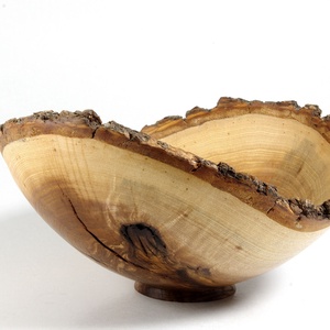 Kőris - Egyedi, kézműves karéjtál kőrisfából - otthon & életmód - dekoráció - asztal és polc dekoráció - dekorációs tál, tartó - Meska.hu