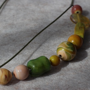 Nyaklánc egyedi üveggyöngyökkel - ékszer - nyaklánc - gyöngyös nyaklánc - Meska.hu Nyaklánc egyedi üveggyöngyökkel - ékszer - nyaklánc - gyöngyös nyaklánc - Meska.hu