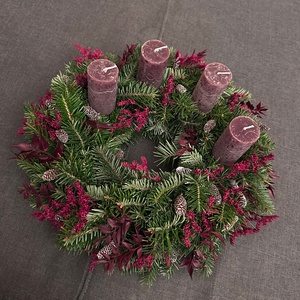 Adventi koszorú friss zöldekkel - karácsony - adventi díszek - adventi koszorú - Meska.hu