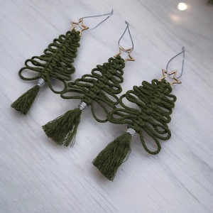 Makramé Karácsonyfadísz Szett  Zöld fenyők - karácsony - karácsonyi lakásdekoráció - karácsonyfadíszek - Meska.hu