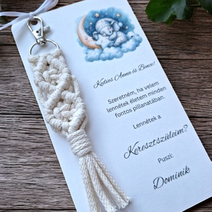 Keresztszülő felkérő ajándék, makramé kulcstartó - kisfiú, Játék & Sport, Keresztelőajándékok, Csomózás, MESKA