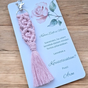Keresztszülő felkérő ajándék, makramé kulcstartó - rózsaszín #1, Játék & Sport, Keresztelőajándékok, Csomózás, MESKA