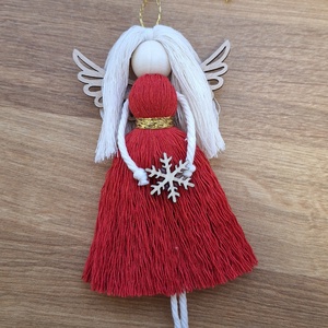 Piros makramé angyal, karácsonyfadísz - Meska.hu