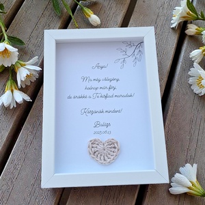 Szülőköszöntő ajándék képkeret - horgolt szív - Meska.hu