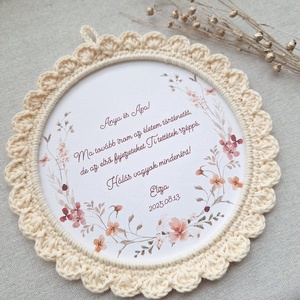 Szülőköszöntő horgolt kép - krém szín, réti virágos - esküvő - emlék & ajándék - szülőköszöntő ajándék - Meska.hu