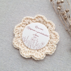 Horgolt hűtőmágnes � óvó néninek (krém), Játék & Sport, Ovis felszerelés, Egyéb ovis kiegészítő, Fotó, grafika, rajz, illusztráció, Horgolás, MESKA