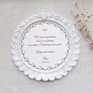 Szülőköszöntő horgolt kép - fehér, fa szívvel, Esküvő, Emlék & Ajándék, Szülőköszöntő ajándék, Fotó, grafika, rajz, illusztráció, Horgolás, MESKA