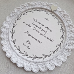 Szülőköszöntő horgolt kép - fehér, fa szívvel - esküvő - emlék & ajándék - szülőköszöntő ajándék - Meska.hu