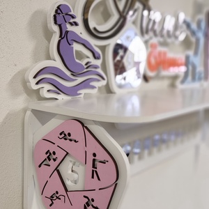  Egyedi névre szóló lányos éremtartó polc  - otthon & életmód - dekoráció - fali és függő dekoráció - éremtartó - Meska.hu