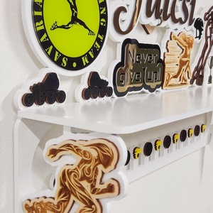  Egyedi névre szóló lányos éremtartó polc  - Meska.hu