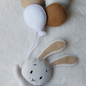 Nyuszi dekoráció lufival 25 cm, Otthon & Életmód, Babaszoba, gyerekszoba, Babaszoba dekoráció, Hímzés, Varrás, MESKA