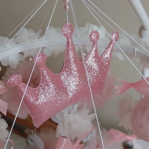 Kicsi Hercegnő csupa tüll, hattyús rózsaszín kiságyforgó kislánynak klasszikus stílusú koronával - játék & sport - 3 éves kor alattiaknak - kiságyforgó - Meska.hu Kicsi Hercegnő csupa tüll, hattyús rózsaszín kiságyforgó kislánynak klasszikus stílusú koronával - játék & sport - 3 éves kor alattiaknak - kiságyforgó - Meska.hu