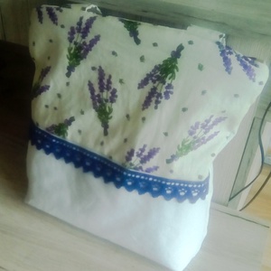 Levendulás fehér táska, Táska & Tok, Kézitáska & válltáska, Válltáska, Varrás, Patchwork, foltvarrás, MESKA