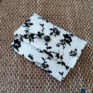 Elegáns virág mintás zsebkendő, tampon, betéttartó - táska & tok - pénztárca & más tok - zsebkendőtartó tok - Meska.hu