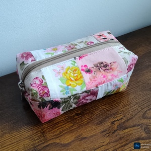 Virágos patchwork nagy méretű kozmetikai táska - táska & tok - neszesszer - Meska.hu
