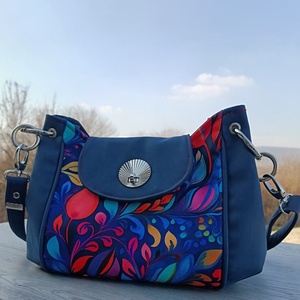 Női crossbody virágos táska  - táska & tok - kézitáska & válltáska - vállon átvethető táska - Meska.hu