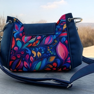 Női crossbody virágos táska  - táska & tok - kézitáska & válltáska - vállon átvethető táska - Meska.hu