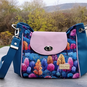 Női crossbody erdőmintás táska  - Meska.hu