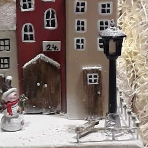 Karácsonyi polcdísz - karácsony - karácsonyi lakásdekoráció - karácsonyi falu, házikó - Meska.hu