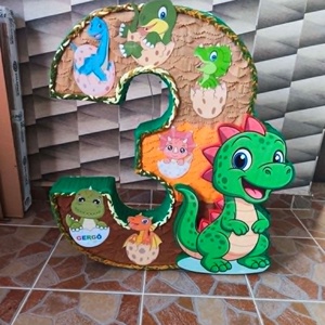 3 évesnek Dinó dekoráció 80cm , Játék & Sport, Pinata, Papírművészet, MESKA