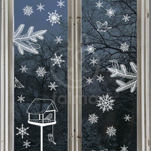 Hópelyhek madáretetővel és madarakkal falmatrica - Meska.hu