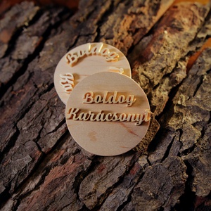 Boldog karácsonyt! felirat fa lapon. - karácsony - karácsonyi lakásdekoráció - karácsonyi lakásdíszek - Meska.hu