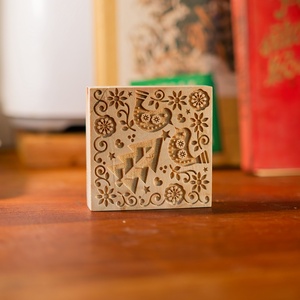 Mézeskalács sütipecsét, karácsonyi mintával, személyreszabható névvel, egyedi díszítéssel. - otthon & életmód - konyhafelszerelés, tálalás - sütés, főzés - sütidísz - Meska.hu